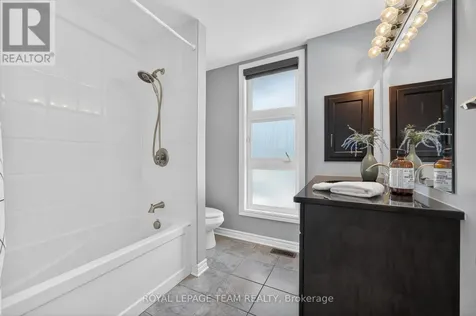 51 Bridle Crest Court Ottawa ON K2M 0H5