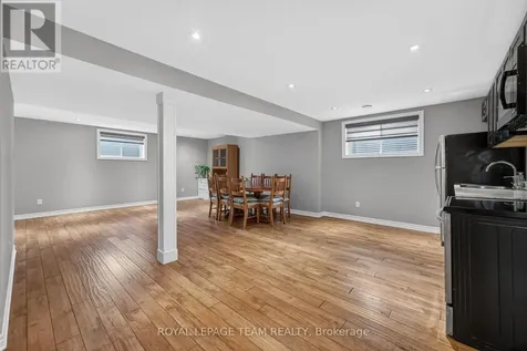 51 Bridle Crest Court Ottawa ON K2M 0H5