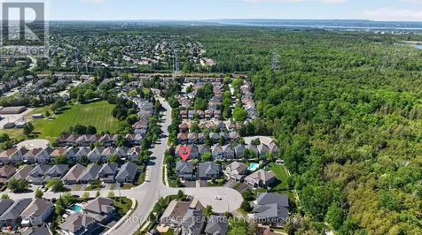 51 Bridle Crest Court Ottawa ON K2M 0H5