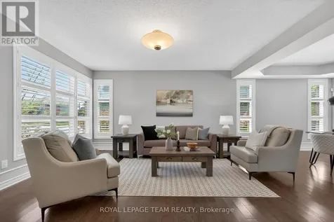 51 Bridle Crest Court Ottawa ON K2M 0H5