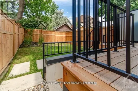 13B Fifth Avenue Ottawa ON K1S 2M2