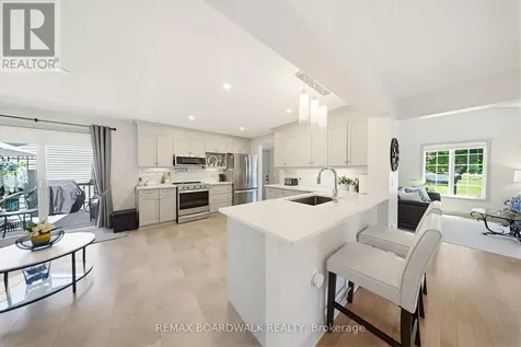 1013 Ada Barrington Private Ottawa ON K4M 1M1