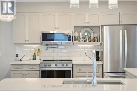 1013 Ada Barrington Private Ottawa ON K4M 1M1