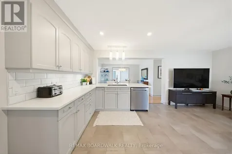 1013 Ada Barrington Private Ottawa ON K4M 1M1