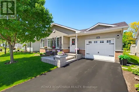 1013 Ada Barrington Private Ottawa ON K4M 1M1