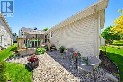 1013 Ada Barrington Private Ottawa ON K4M 1M1