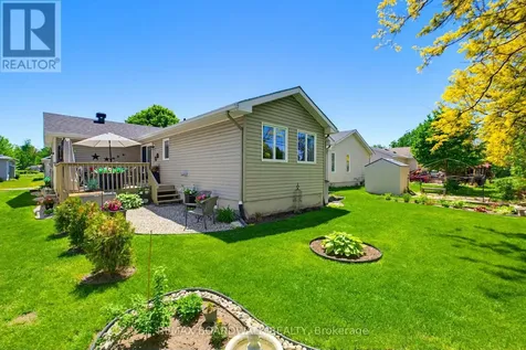 1013 Ada Barrington Private Ottawa ON K4M 1M1
