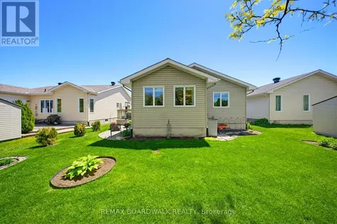 1013 Ada Barrington Private Ottawa ON K4M 1M1