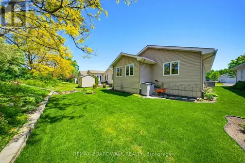 1013 Ada Barrington Private Ottawa ON K4M 1M1