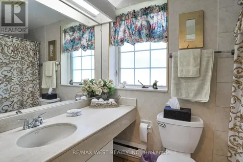 60 Laguna Parkway Ramara ON L0K 1B0