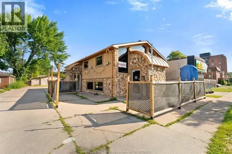 2438-2440 University Avenue West Windsor ON N9B 1E9