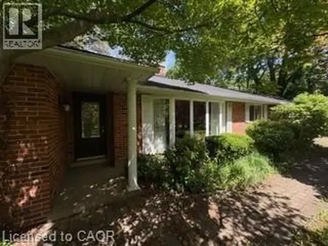 801 Book Road East Ancaster ON L9G 3L1