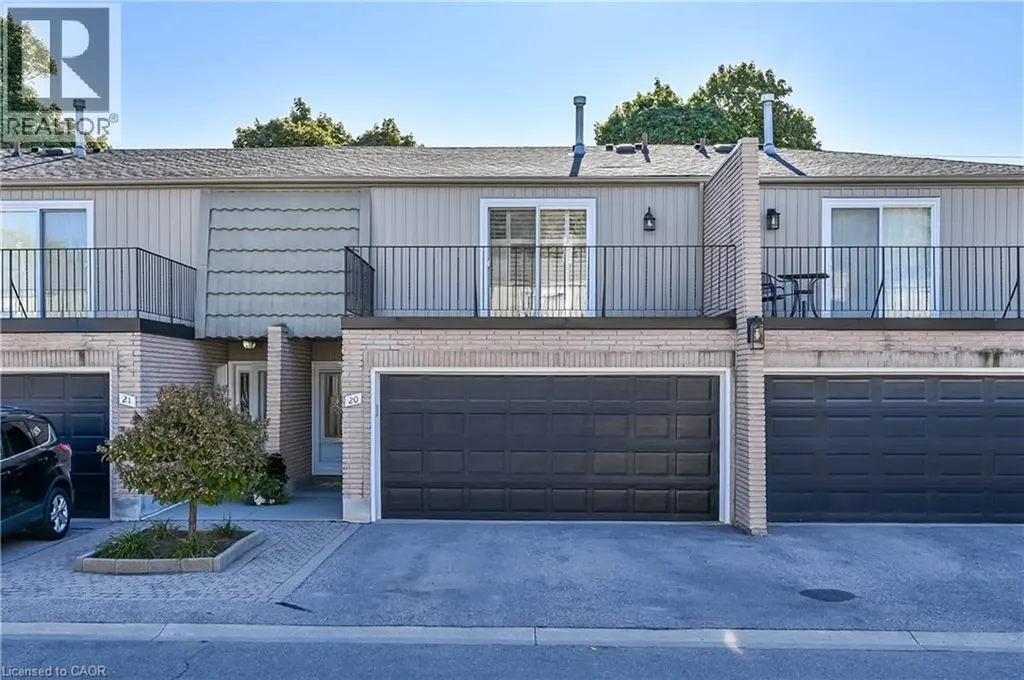 1011 White Oak Drive Burlington ON L7T 2L3