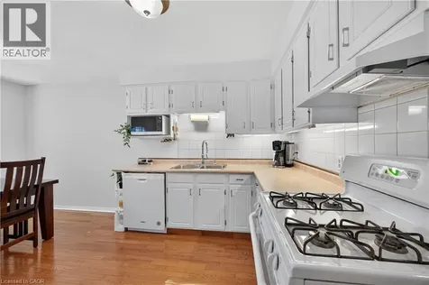 1011 White Oak Drive Burlington ON L7T 2L3