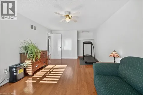 1011 White Oak Drive Burlington ON L7T 2L3