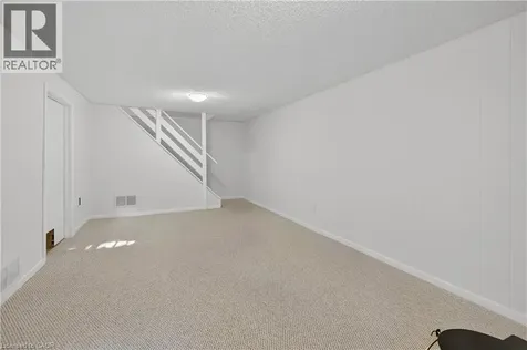 1011 White Oak Drive Burlington ON L7T 2L3