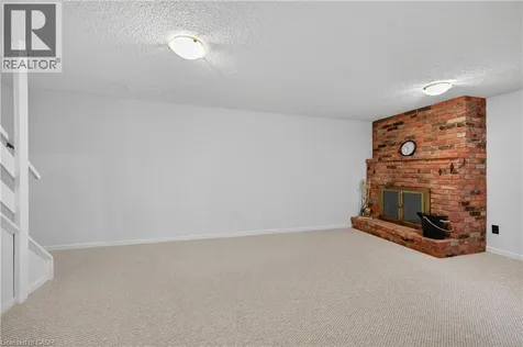 1011 White Oak Drive Burlington ON L7T 2L3