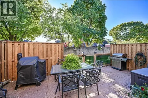 1011 White Oak Drive Burlington ON L7T 2L3