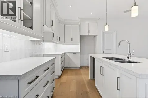 100 Watershore Drive Stoney Creek ON L8E 0C1