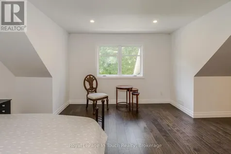 55 Beaufort Crescent Tiny ON L9M 0B8
