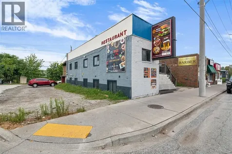 1011 Wyandotte Windsor ON N9A 5Y6