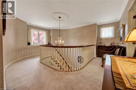 61 Huntley Crescent Kitchener ON N2M 2R4
