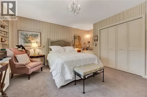 61 Huntley Crescent Kitchener ON N2M 2R4