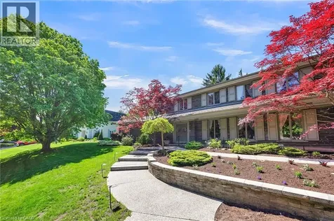 61 Huntley Crescent Kitchener ON N2M 2R4
