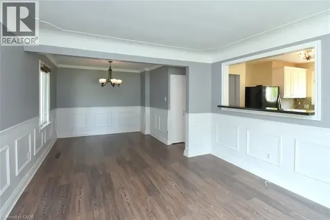 945 Glen View Avenue Burlington ON L7T 3Y7