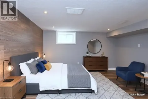 945 Glen View Avenue Burlington ON L7T 3Y7