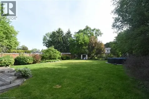 945 Glen View Avenue Burlington ON L7T 3Y7