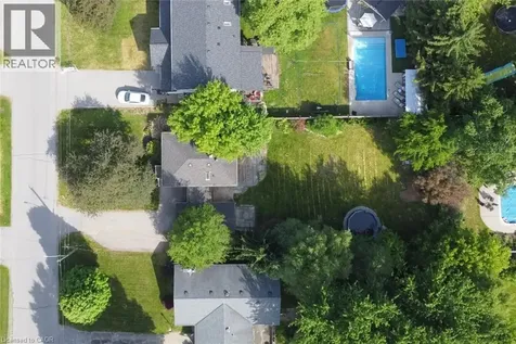 945 Glen View Avenue Burlington ON L7T 3Y7