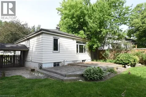 945 Glen View Avenue Burlington ON L7T 3Y7