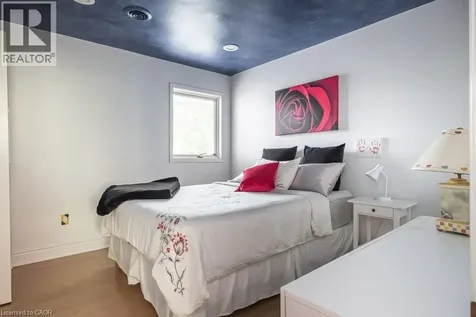 12 Bond Street South Hamilton ON L8S 1S7