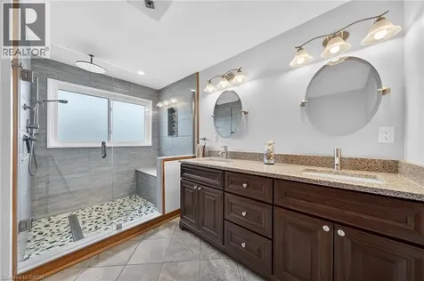6 Regal Drive Hamilton ON L8W 2P4