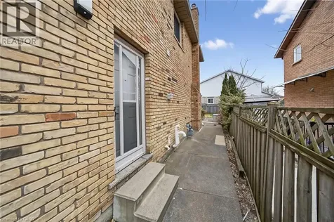 6 Regal Drive Hamilton ON L8W 2P4