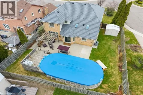 6 Regal Drive Hamilton ON L8W 2P4