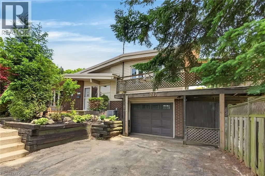 217 West 15th Street Hamilton ON L9C 4B4