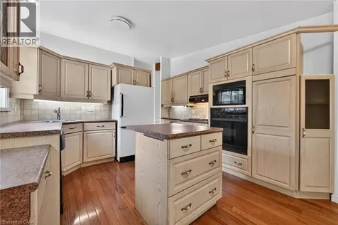217 West 15th Street Hamilton ON L9C 4B4
