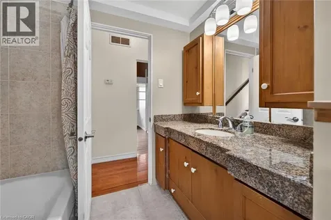 217 West 15th Street Hamilton ON L9C 4B4