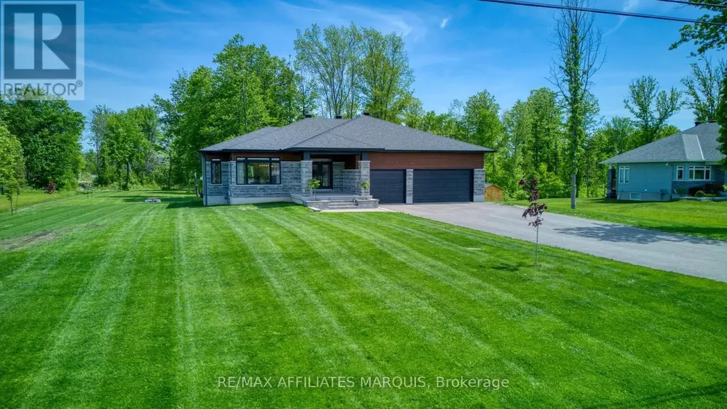 27 Diane Drive Rideau Lakes ON K7A 4S5