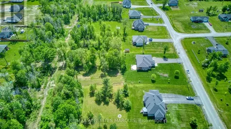 27 Diane Drive Rideau Lakes ON K7A 4S5