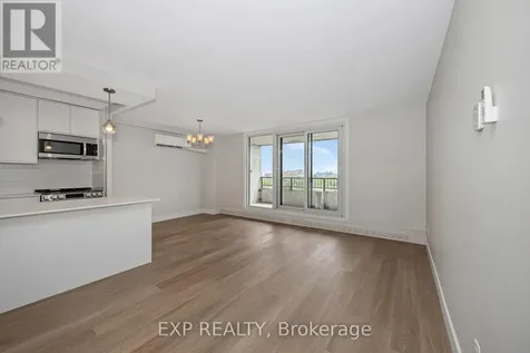 1785 Frobisher Lane Ottawa ON K1G 3T7