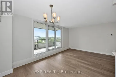 1785 Frobisher Lane Ottawa ON K1G 3T7