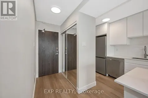 1785 Frobisher Lane Ottawa ON K1G 3T7