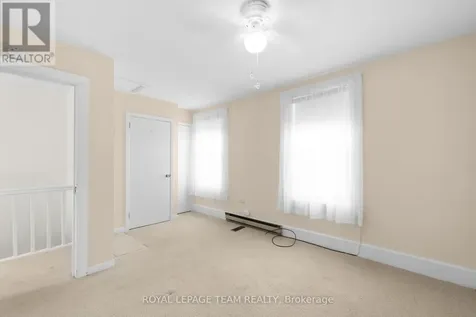 35 Springfield Road Ottawa ON K1M 1C8