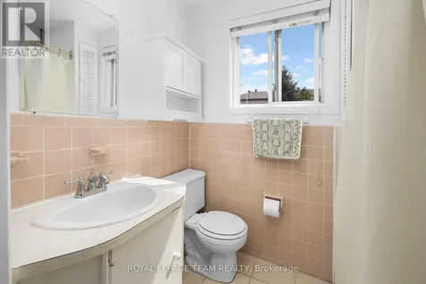35 Springfield Road Ottawa ON K1M 1C8