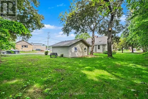 55 Church Street West Smiths Falls ON K7A 1R1