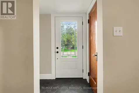 55 Church Street West Smiths Falls ON K7A 1R1