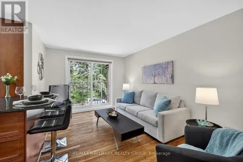12 Summershade Private Ottawa ON K1Y 4R2